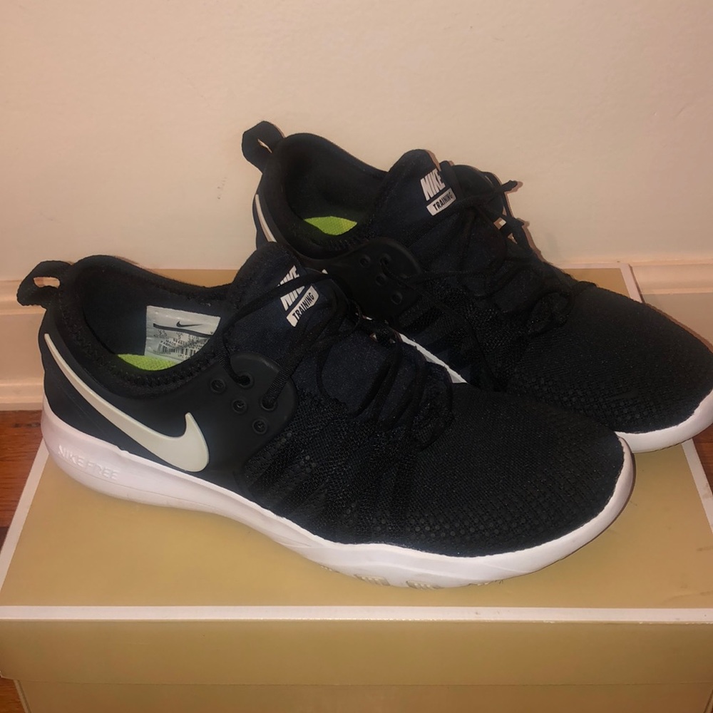 Nike women’s sneakers size 7.5
